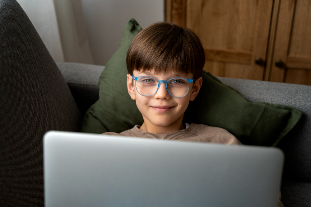 paidia pou mathainoun coding kai epixeirimatiki skepsi mesa apo projects